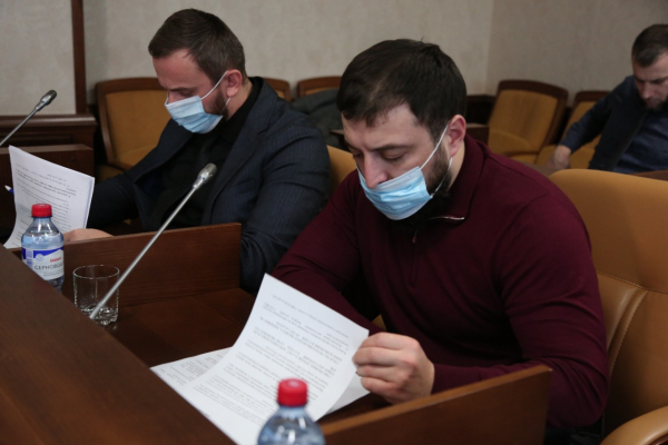 Председатель КСП г. Грозного принял участие на внеочередном заседании Грозненской городской Думы