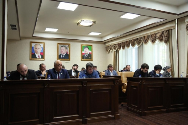 ЗАМЕСТИТЕЛЬ ПРЕДСЕДАТЕЛЯ КОНТРОЛЬНО–СЧЕТНОЙ ПАЛАТЫ ГОРОДА ГРОЗНОГО АНАСОВ РЕШЕД ДАНЧАЕВИЧ ПРИНЯЛ УЧАСТИЕ В ОЧЕРЕДНОМ ЗАСЕДАНИИ ГРОЗНЕНСКОЙ ГОРОДСКОЙ ДУМЫ